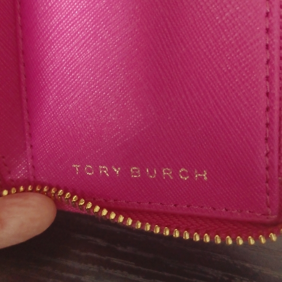 FINAL PRICE DROP - Tory Burch Emerson mini continental purse wallet in Hot Pink - Picture 4 of 9
